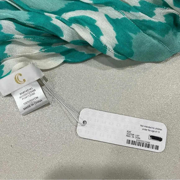 NWT Teal Patterned Infinity Scarf - Picture 5 of 5